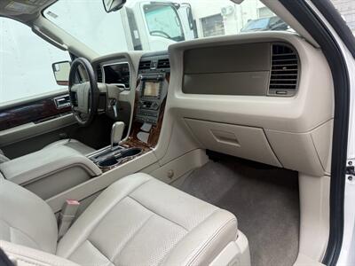 2013 Lincoln Navigator   - Photo 22 - Pompano Beach, FL 33069