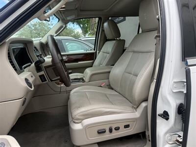 2013 Lincoln Navigator   - Photo 26 - Pompano Beach, FL 33069