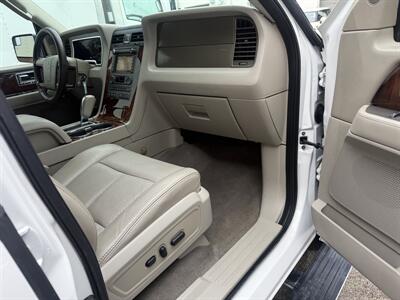 2013 Lincoln Navigator   - Photo 24 - Pompano Beach, FL 33069