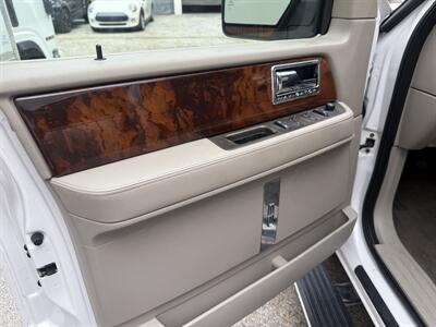 2013 Lincoln Navigator   - Photo 27 - Pompano Beach, FL 33069
