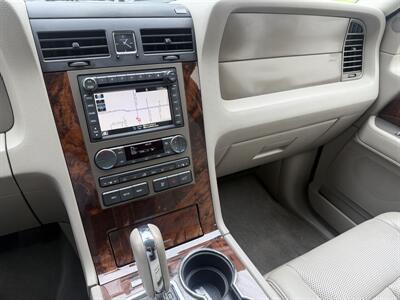2013 Lincoln Navigator   - Photo 16 - Pompano Beach, FL 33069