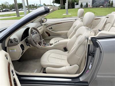 2008 Mercedes-Benz CLK CLK 350  CONVERTIBLE ONLY 69K MILES !! GARAGE KEPT !! NAVIGATION !! HTD SEATS !!   CARFAX .... - Photo 20 - Pompano Beach, FL 33069