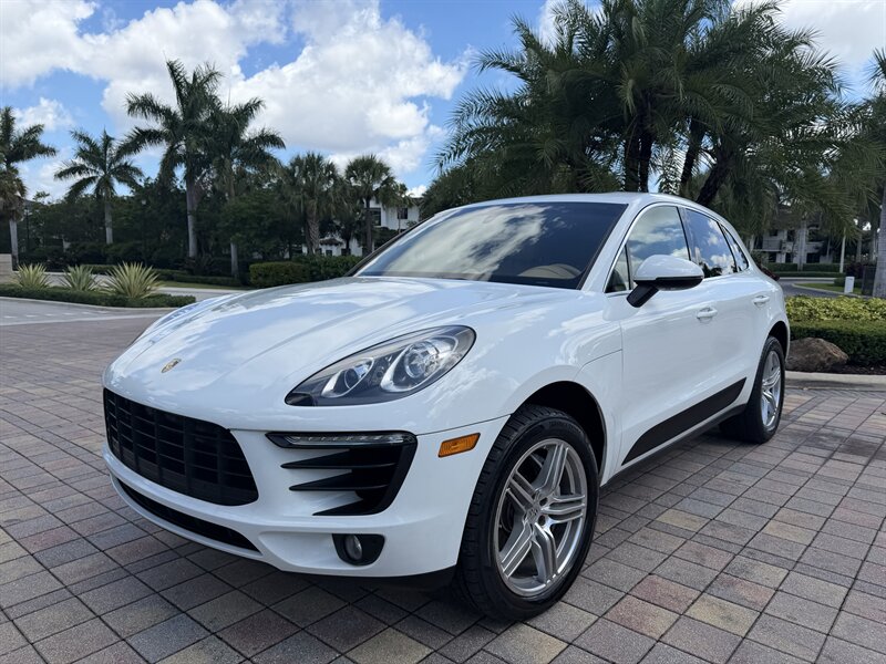 2016 Porsche Macan S  WOW !! 1 OWNER CAR !! VERY CLEAN !!  NAVI, CAMERA , AWD !!CARFAX CERTIFIED !! - Photo 1 - Pompano Beach, FL 33069