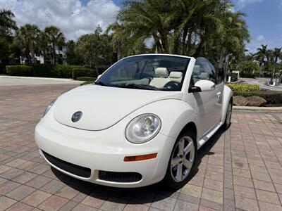 2007 Volkswagen New Beetle Convertible Triple White  wow !! EXTREMELY RARE !! 1 OWNER !!LOW MILES 75K!! CLEAN CARFAX !!GARAGE KEPT !!! - Photo 39 - Pompano Beach, FL 33069