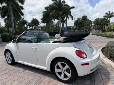 2007 Volkswagen New Beetle Convertible Triple White  wow !! EXTREMELY RARE !! 1 OWNER !!LOW MILES 75K!! CLEAN CARFAX !!GARAGE KEPT !!! - Photo 7 - Pompano Beach, FL 33069