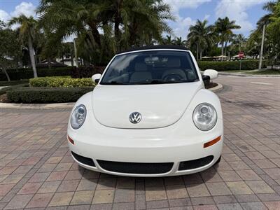 2007 Volkswagen New Beetle Convertible Triple White  wow !! EXTREMELY RARE !! 1 OWNER !!LOW MILES 75K!! CLEAN CARFAX !!GARAGE KEPT !!! - Photo 26 - Pompano Beach, FL 33069