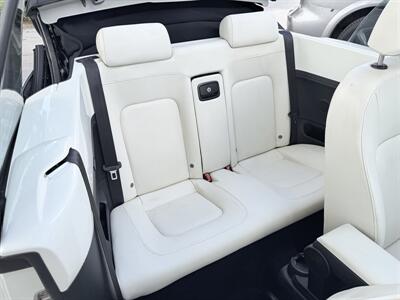 2007 Volkswagen New Beetle Convertible Triple White  wow !! EXTREMELY RARE !! 1 OWNER !!LOW MILES 75K!! CLEAN CARFAX !!GARAGE KEPT !!! - Photo 48 - Pompano Beach, FL 33069