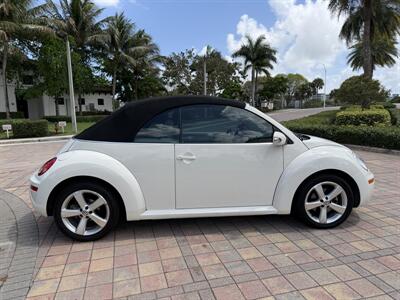 2007 Volkswagen New Beetle Convertible Triple White  wow !! EXTREMELY RARE !! 1 OWNER !!LOW MILES 75K!! CLEAN CARFAX !!GARAGE KEPT !!! - Photo 17 - Pompano Beach, FL 33069