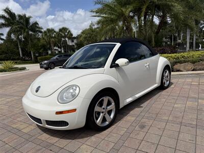 2007 Volkswagen New Beetle Convertible Triple White  wow !! EXTREMELY RARE !! 1 OWNER !!LOW MILES 75K!! CLEAN CARFAX !!GARAGE KEPT !!! - Photo 27 - Pompano Beach, FL 33069