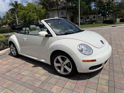 2007 Volkswagen New Beetle Convertible Triple White  wow !! EXTREMELY RARE !! 1 OWNER !!LOW MILES 75K!! CLEAN CARFAX !!GARAGE KEPT !!! - Photo 32 - Pompano Beach, FL 33069