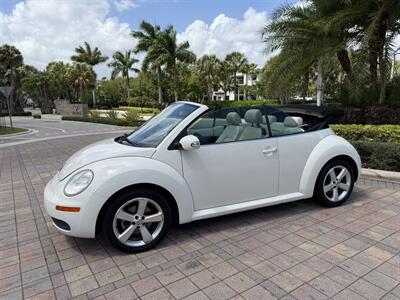 2007 Volkswagen New Beetle Convertible Triple White  wow !! EXTREMELY RARE !! 1 OWNER !!LOW MILES 75K!! CLEAN CARFAX !!GARAGE KEPT !!! - Photo 6 - Pompano Beach, FL 33069