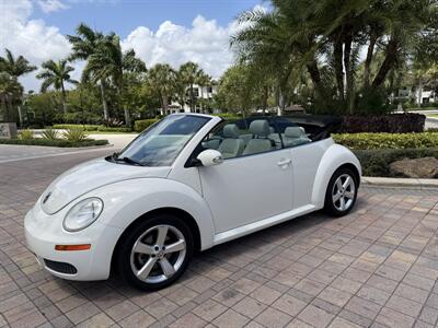 2007 Volkswagen New Beetle Convertible Triple White  wow !! EXTREMELY RARE !! 1 OWNER !!LOW MILES 75K!! CLEAN CARFAX !!GARAGE KEPT !!! - Photo 30 - Pompano Beach, FL 33069