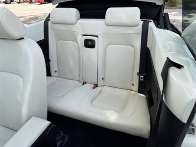 2007 Volkswagen New Beetle Convertible Triple White  wow !! EXTREMELY RARE !! 1 OWNER !!LOW MILES 75K!! CLEAN CARFAX !!GARAGE KEPT !!! - Photo 15 - Pompano Beach, FL 33069
