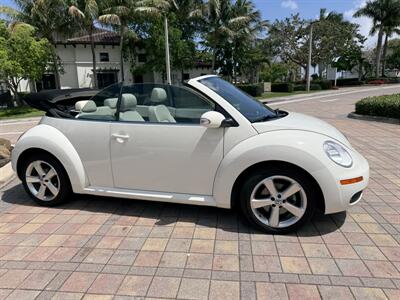 2007 Volkswagen New Beetle Convertible Triple White  wow !! EXTREMELY RARE !! 1 OWNER !!LOW MILES 75K!! CLEAN CARFAX !!GARAGE KEPT !!! - Photo 12 - Pompano Beach, FL 33069