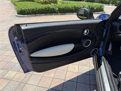 2015 MINI Convertible Cooper S  WOW !! ONLY 45K MILES !!! CONVERTIBLE !!HOT COLOR !!! POWER TOP !! HDT SEATS !! CALL NOW 954-902-9298 !!! - Photo 43 - Pompano Beach, FL 33069