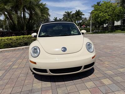 2008 Volkswagen New Beetle Convertible SE  Wow !! only 88k Miles !! HTD SEASTS !! POWER TOP !! SE MODEL !!CALL NOW 954-902-9298 - Photo 5 - Pompano Beach, FL 33069