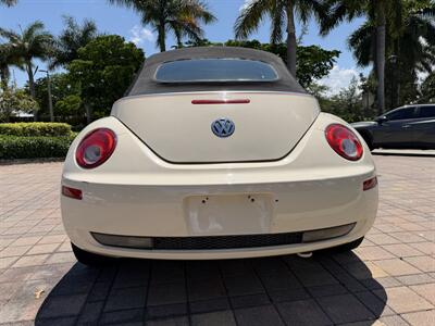2008 Volkswagen New Beetle Convertible SE  Wow !! only 88k Miles !! HTD SEASTS !! POWER TOP !! SE MODEL !!CALL NOW 954-902-9298 - Photo 4 - Pompano Beach, FL 33069