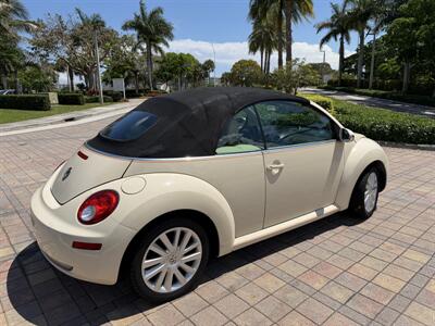 2008 Volkswagen New Beetle Convertible SE  Wow !! only 88k Miles !! HTD SEASTS !! POWER TOP !! SE MODEL !!CALL NOW 954-902-9298 - Photo 26 - Pompano Beach, FL 33069