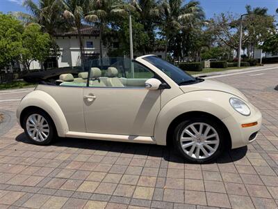 2008 Volkswagen New Beetle Convertible SE  Wow !! only 88k Miles !! HTD SEASTS !! POWER TOP !! SE MODEL !!CALL NOW 954-902-9298 - Photo 64 - Pompano Beach, FL 33069