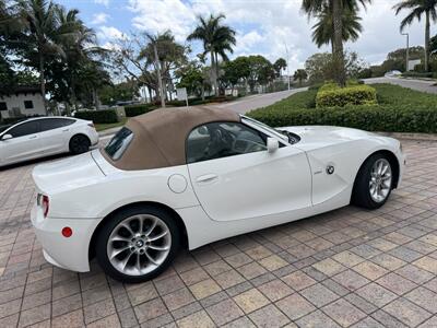 2005 BMW Z4 2.5i  CONVERTIBLE !! WOW ONLY 51K MILES !! POWER TOP !!HTD SEATS !! VIDEO !! 954-902-9298 . - Photo 11 - Pompano Beach, FL 33069