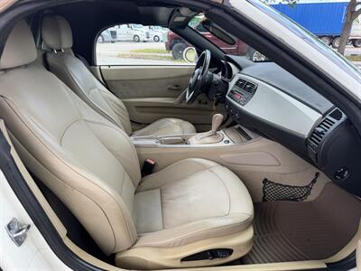 2005 BMW Z4 2.5i  CONVERTIBLE !! WOW ONLY 51K MILES !! POWER TOP !!HTD SEATS !! VIDEO !! 954-902-9298 . - Photo 15 - Pompano Beach, FL 33069
