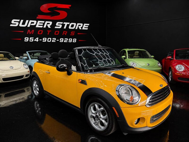 2012 MINI Cooper CONVERTIBLE  WOW !!! LOW MILES 73K !!! BRAND NEW WRAP !!! POWER TOP !! CALL NOW TO BUY IT NOW !! 954-902-9298 ... - Photo 1 - Pompano Beach, FL 33069