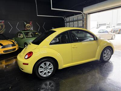 2009 Volkswagen Beetle COUPE COUPE SUPER LOW MILES 90K!!!! HARD COLOR TO FIND !!! SUN ROOF !! HTD SEATS!! CARFAX - Photo 30 - Pompano Beach, FL 33069