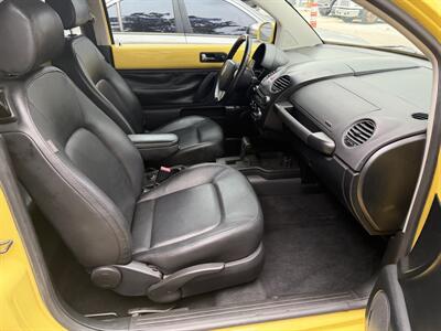 2009 Volkswagen Beetle COUPE COUPE SUPER LOW MILES 90K!!!! HARD COLOR TO FIND !!! SUN ROOF !! HTD SEATS!! CARFAX - Photo 40 - Pompano Beach, FL 33069