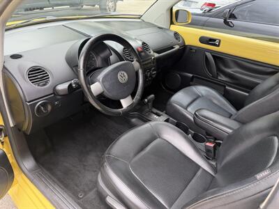 2009 Volkswagen Beetle COUPE COUPE SUPER LOW MILES 90K!!!! HARD COLOR TO FIND !!! SUN ROOF !! HTD SEATS!! CARFAX - Photo 24 - Pompano Beach, FL 33069