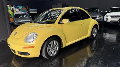 2009 Volkswagen Beetle COUPE COUPE SUPER LOW MILES 90K!!!! HARD COLOR TO FIND !!! SUN ROOF !! HTD SEATS!! CARFAX - Photo 4 - Pompano Beach, FL 33069