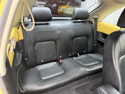 2009 Volkswagen Beetle COUPE COUPE SUPER LOW MILES 90K!!!! HARD COLOR TO FIND !!! SUN ROOF !! HTD SEATS!! CARFAX - Photo 42 - Pompano Beach, FL 33069