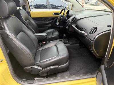 2009 Volkswagen Beetle COUPE COUPE SUPER LOW MILES 90K!!!! HARD COLOR TO FIND !!! SUN ROOF !! HTD SEATS!! CARFAX - Photo 44 - Pompano Beach, FL 33069