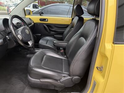 2009 Volkswagen Beetle COUPE COUPE SUPER LOW MILES 90K!!!! HARD COLOR TO FIND !!! SUN ROOF !! HTD SEATS!! CARFAX - Photo 14 - Pompano Beach, FL 33069