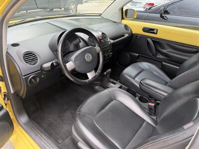 2009 Volkswagen Beetle COUPE COUPE SUPER LOW MILES 90K!!!! HARD COLOR TO FIND !!! SUN ROOF !! HTD SEATS!! CARFAX - Photo 16 - Pompano Beach, FL 33069