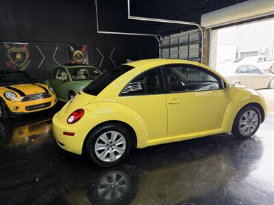 2009 Volkswagen Beetle COUPE COUPE SUPER LOW MILES 90K!!!! HARD COLOR TO FIND !!! SUN ROOF !! HTD SEATS!! CARFAX - Photo 31 - Pompano Beach, FL 33069