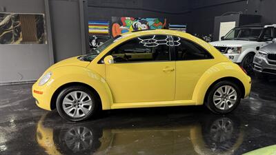 2009 Volkswagen Beetle COUPE COUPE SUPER LOW MILES 90K!!!! HARD COLOR TO FIND !!! SUN ROOF !! HTD SEATS!! CARFAX - Photo 10 - Pompano Beach, FL 33069