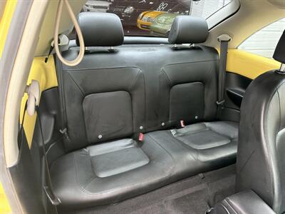 2009 Volkswagen Beetle COUPE COUPE SUPER LOW MILES 90K!!!! HARD COLOR TO FIND !!! SUN ROOF !! HTD SEATS!! CARFAX - Photo 17 - Pompano Beach, FL 33069