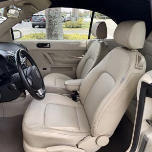 2010 Volkswagen Beetle Base PZEV WOW !! SUPER LOW MILES 80K !! BRAND NEW TOP !! HTD SEATS !! CALL NOW 954-902-9298 MATT . - Photo 62 - Pompano Beach, FL 33069