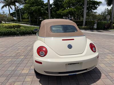 2010 Volkswagen Beetle Base PZEV WOW !! SUPER LOW MILES 80K !! BRAND NEW TOP !! HTD SEATS !! CALL NOW 954-902-9298 MATT . - Photo 2 - Pompano Beach, FL 33069