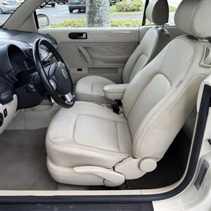 2010 Volkswagen Beetle Base PZEV WOW !! SUPER LOW MILES 80K !! BRAND NEW TOP !! HTD SEATS !! CALL NOW 954-902-9298 MATT . - Photo 48 - Pompano Beach, FL 33069
