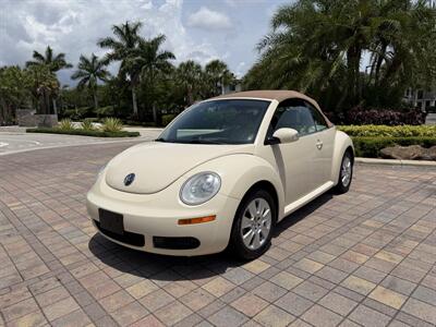 2010 Volkswagen Beetle Base PZEV WOW !! SUPER LOW MILES 80K !! BRAND NEW TOP !! HTD SEATS !! CALL NOW 954-902-9298 MATT . - Photo 6 - Pompano Beach, FL 33069