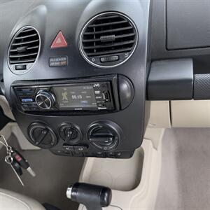 2010 Volkswagen Beetle Base PZEV WOW !! SUPER LOW MILES 80K !! BRAND NEW TOP !! HTD SEATS !! CALL NOW 954-902-9298 MATT . - Photo 28 - Pompano Beach, FL 33069