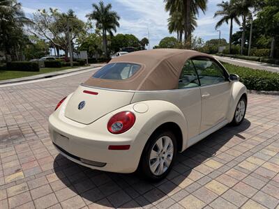 2010 Volkswagen Beetle Base PZEV WOW !! SUPER LOW MILES 80K !! BRAND NEW TOP !! HTD SEATS !! CALL NOW 954-902-9298 MATT . - Photo 30 - Pompano Beach, FL 33069
