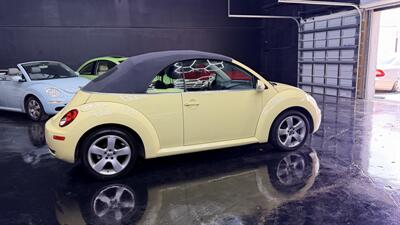 2006 Volkswagen Beetle 2.5 PZEV wow !! 59K MILES !! MELLOW YELLOW EXTREMELY HARD TO FIND !!! - Photo 10 - Pompano Beach, FL 33069