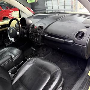 2006 Volkswagen Beetle 2.5 PZEV wow !! 59K MILES !! MELLOW YELLOW EXTREMELY HARD TO FIND !!! - Photo 45 - Pompano Beach, FL 33069