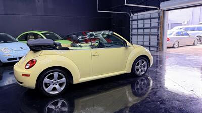 2006 Volkswagen Beetle 2.5 PZEV wow !! 59K MILES !! MELLOW YELLOW EXTREMELY HARD TO FIND !!! - Photo 3 - Pompano Beach, FL 33069