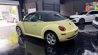 2006 Volkswagen Beetle 2.5 PZEV wow !! 59K MILES !! MELLOW YELLOW EXTREMELY HARD TO FIND !!! - Photo 32 - Pompano Beach, FL 33069