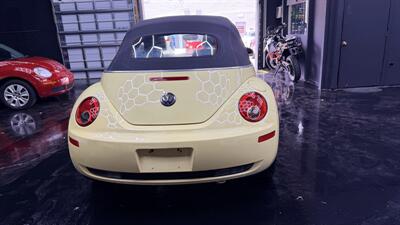 2006 Volkswagen Beetle 2.5 PZEV wow !! 59K MILES !! MELLOW YELLOW EXTREMELY HARD TO FIND !!! - Photo 61 - Pompano Beach, FL 33069
