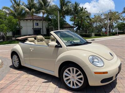 2009 Volkswagen Beetle Base PZEV  convertible - Photo 1 - Pompano Beach, FL 33069