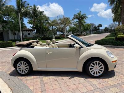 2009 Volkswagen Beetle Base PZEV  convertible - Photo 4 - Pompano Beach, FL 33069